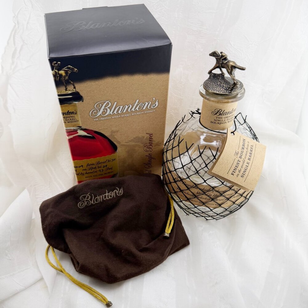 Empty Unrinsed Blanton's Bourbon Bottle With Stopper Horse A, Box and Bag - Picture 2 of 5